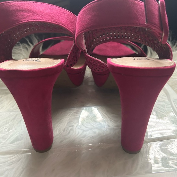 Fuchsia 3 inch platform heels - Picture 3 of 4